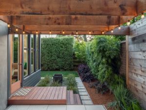 terrasse décorée avec du bambou